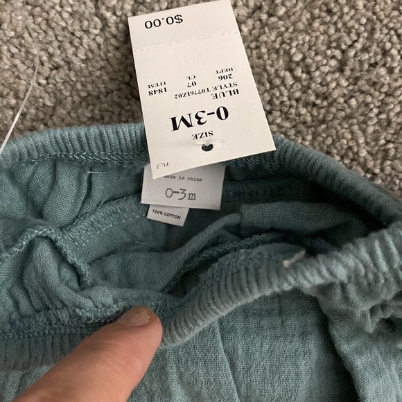 Grayson Mini shoulder tie romper and shoulder tie 2 piece - Picture 5 of 7